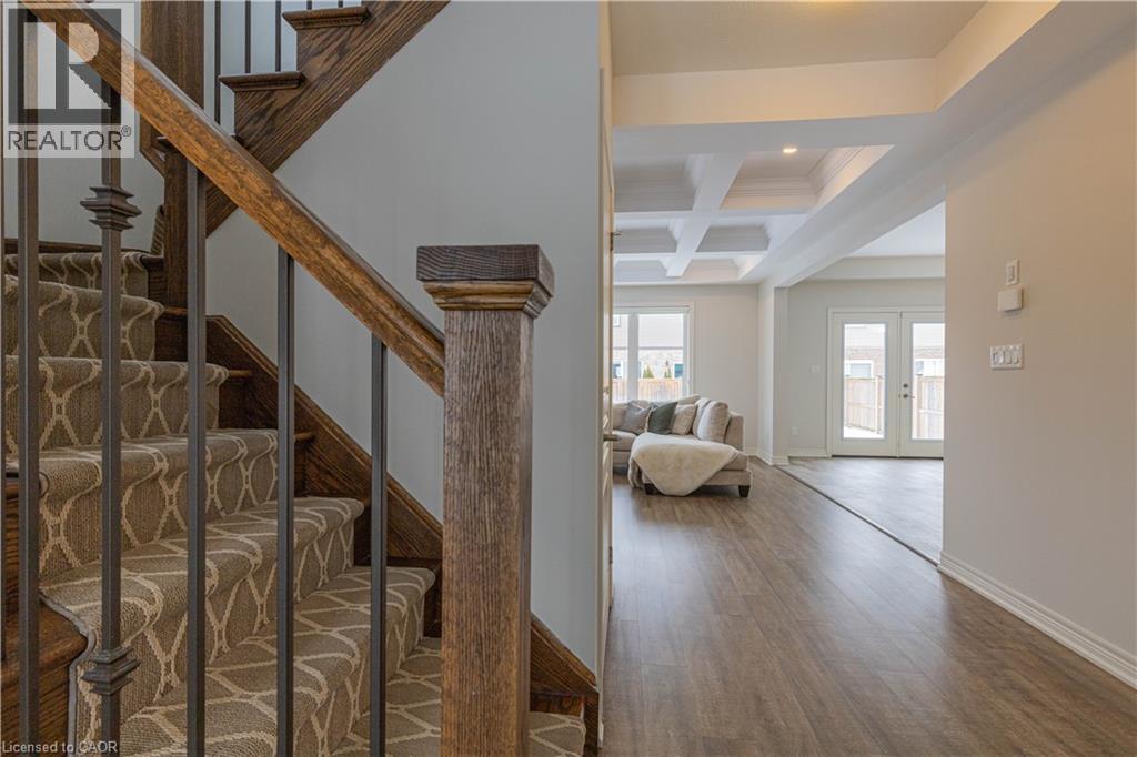 70 SPRUCE Crescent, Welland, Ontario, L3C0C6 — Photo 5