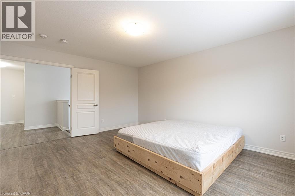 70 SPRUCE Crescent, Welland, Ontario, L3C0C6 — Photo 15