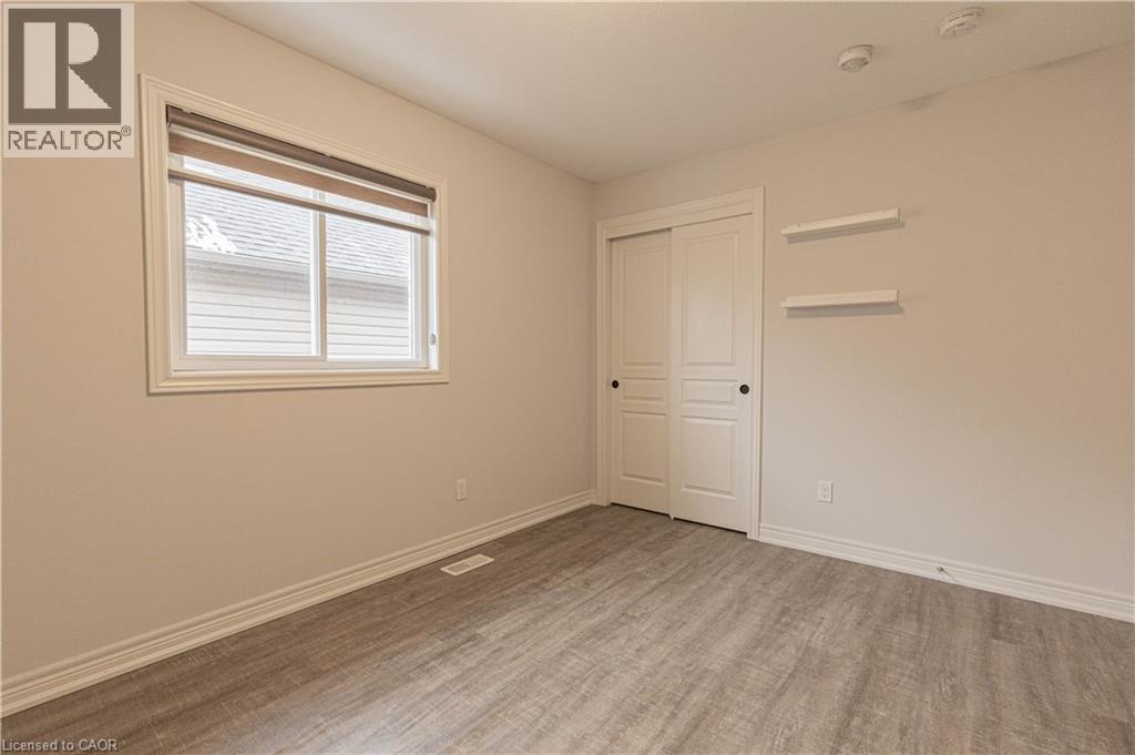 70 SPRUCE Crescent, Welland, Ontario, L3C0C6 — Photo 20