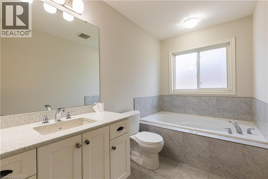70 SPRUCE Crescent, Welland, Ontario, L3C0C6 — Photo 16