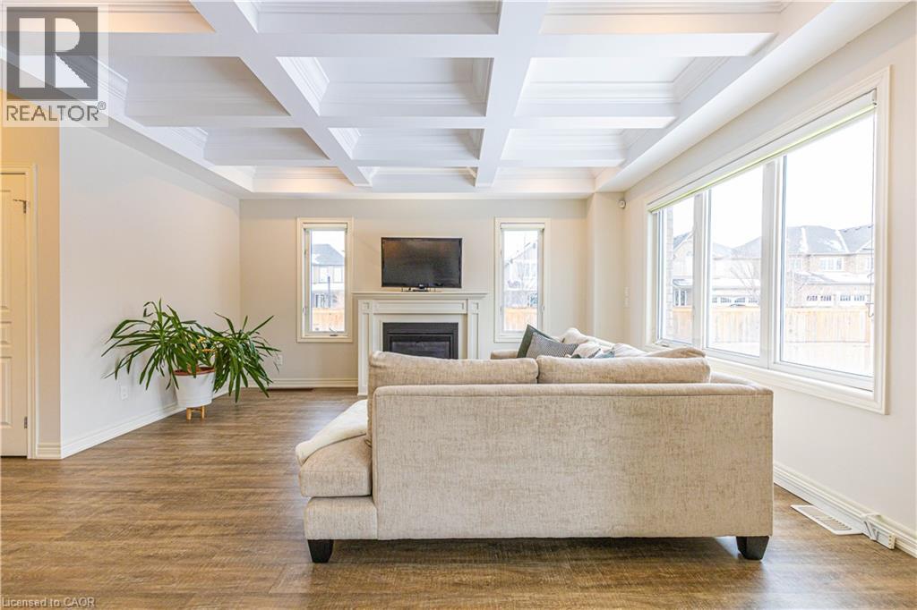 70 SPRUCE Crescent, Welland, Ontario, L3C0C6 — Photo 10