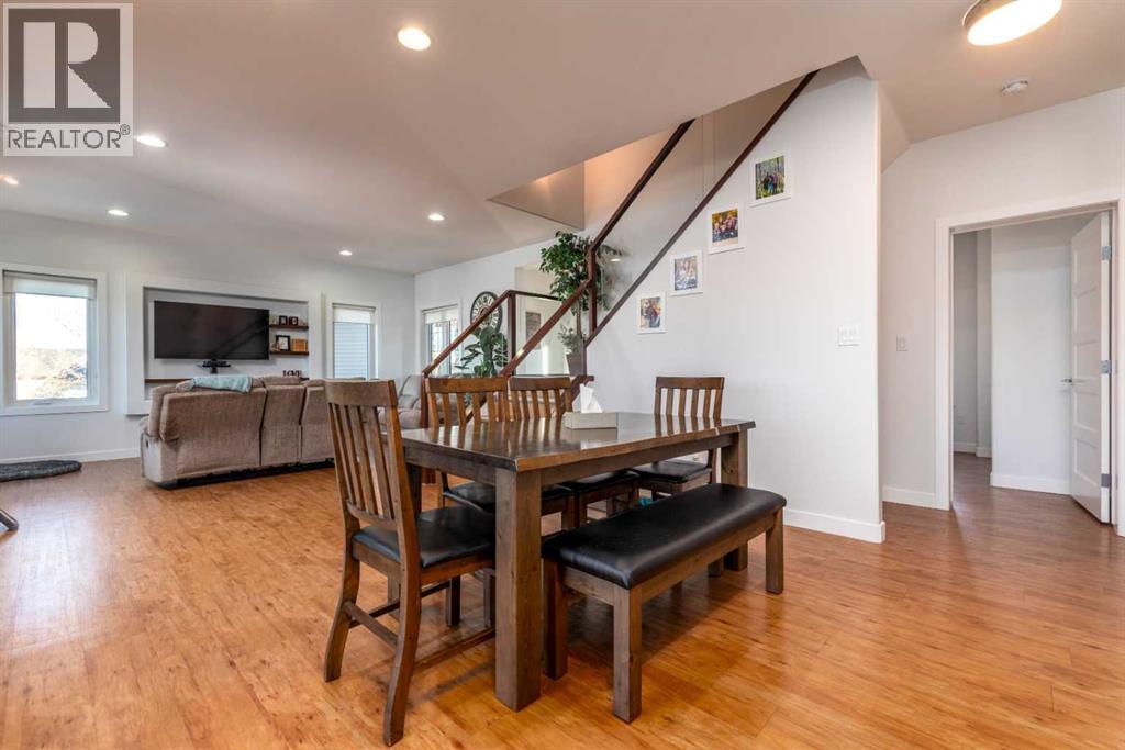 1621 55 AvenueClose — photo 12