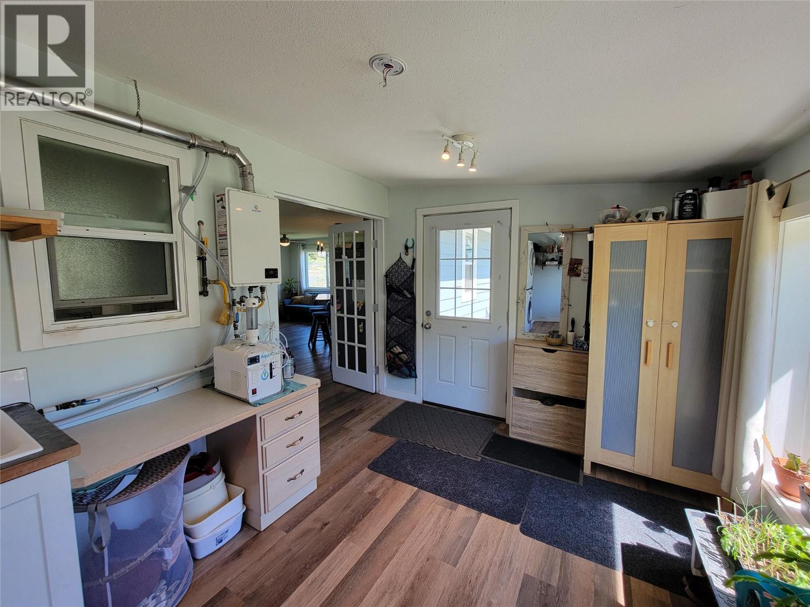 2626 Highway 3, Keremeos