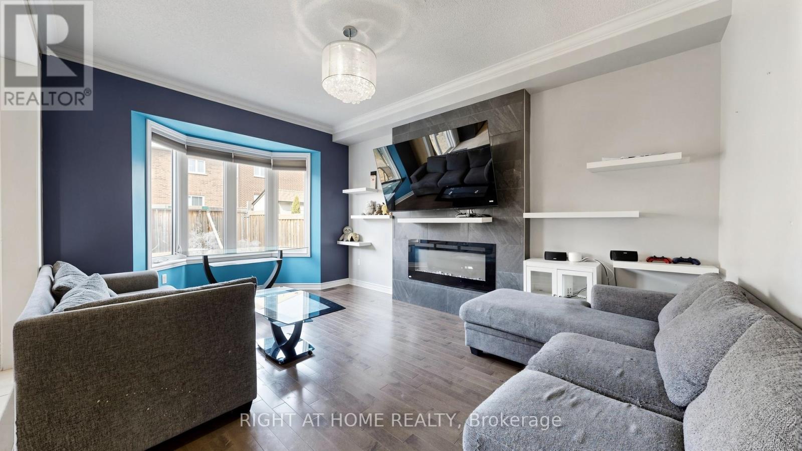 868 WRENWOOD DRIVE - 7