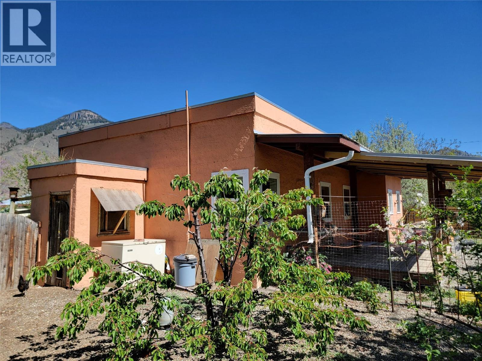 2626 Highway 3, Keremeos