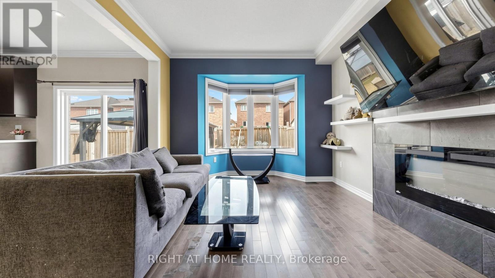 868 WRENWOOD DRIVE - 8