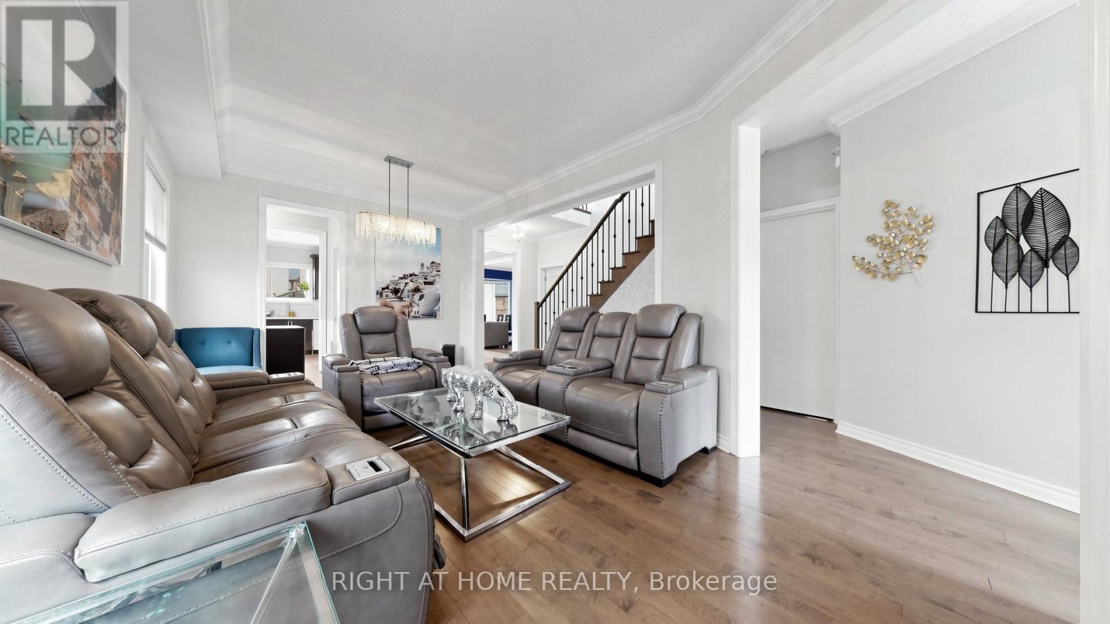 868 WRENWOOD DRIVE - 3