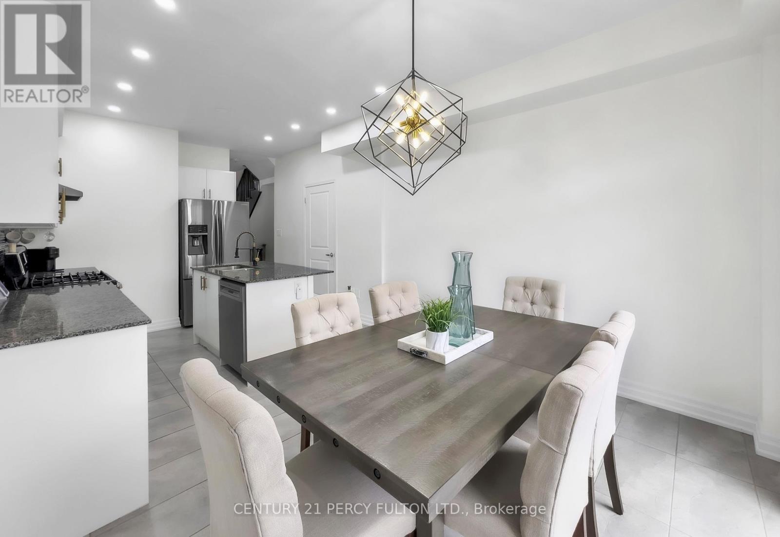 4 GRAYWARDINE LANE - 23