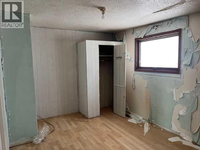 5402 50 Street - photo 3