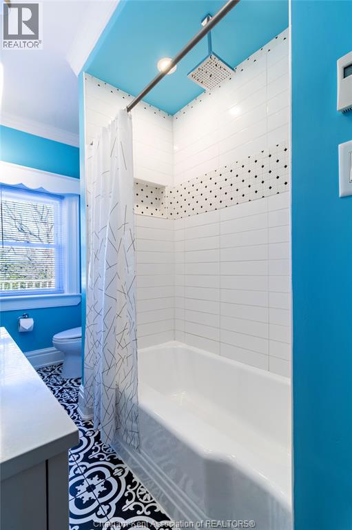 335 Wellington STREET West - 36