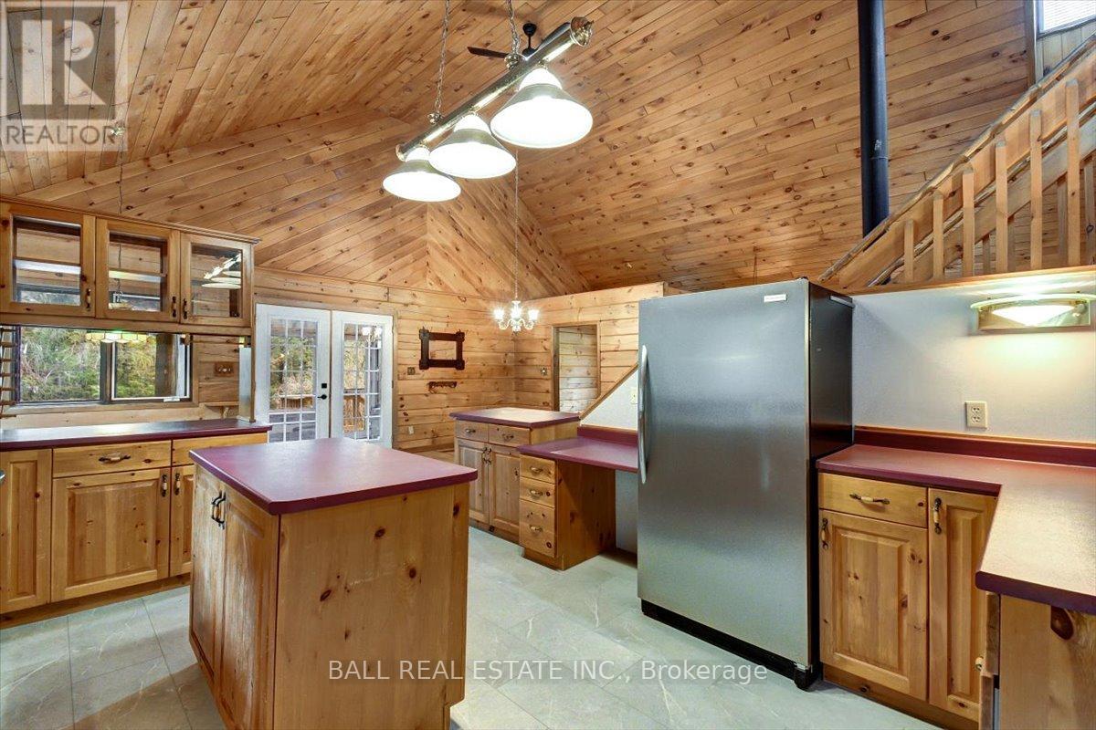 1893 CLYDESDALE ROAD - 16