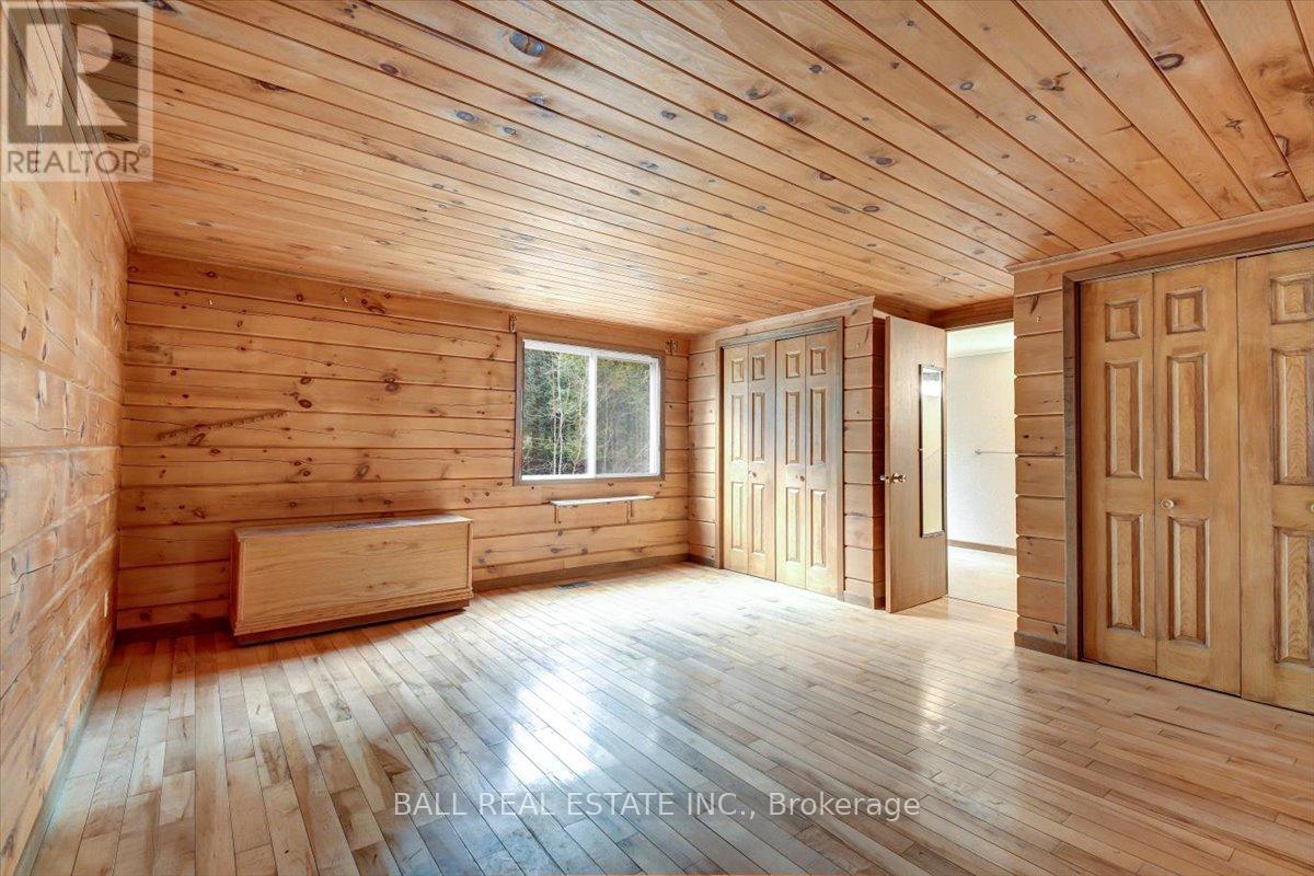 1893 CLYDESDALE ROAD - 22