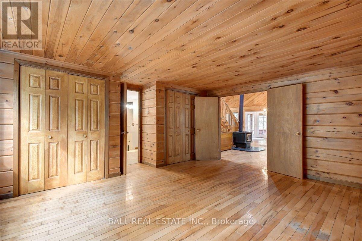 1893 CLYDESDALE ROAD - 23