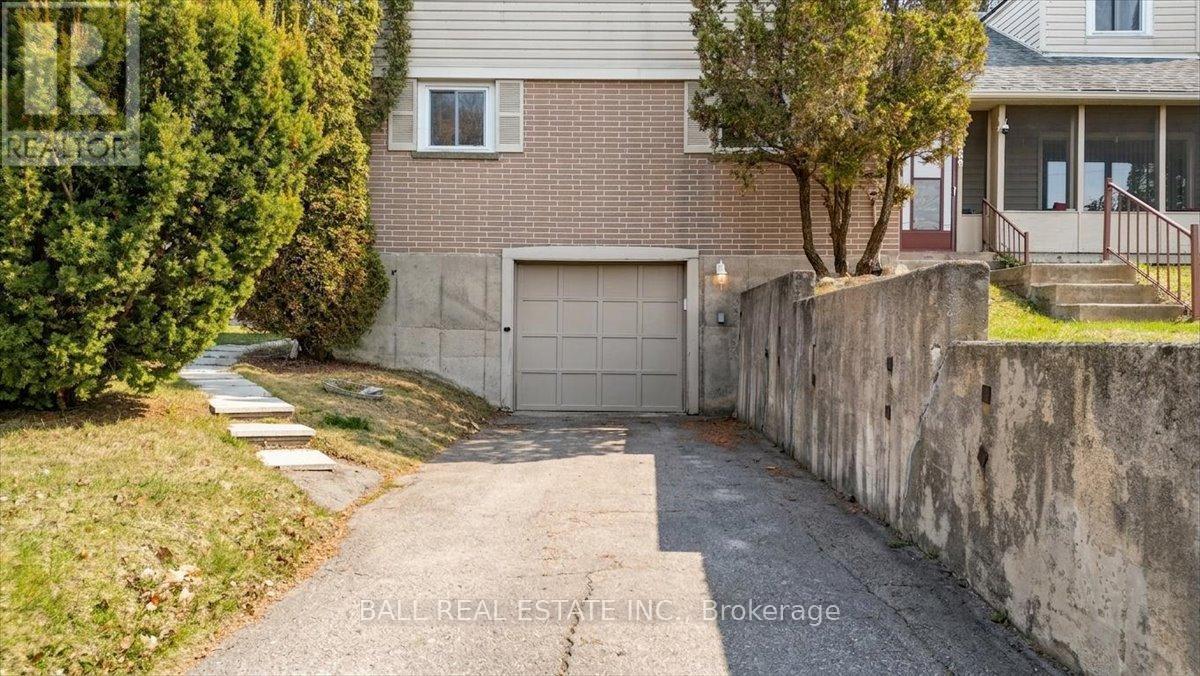 139 BRIDGE STREET W - 36