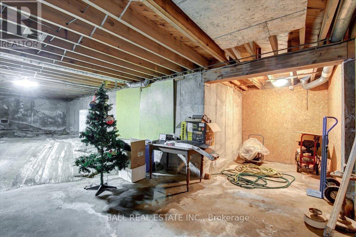 139 BRIDGE STREET W - 38