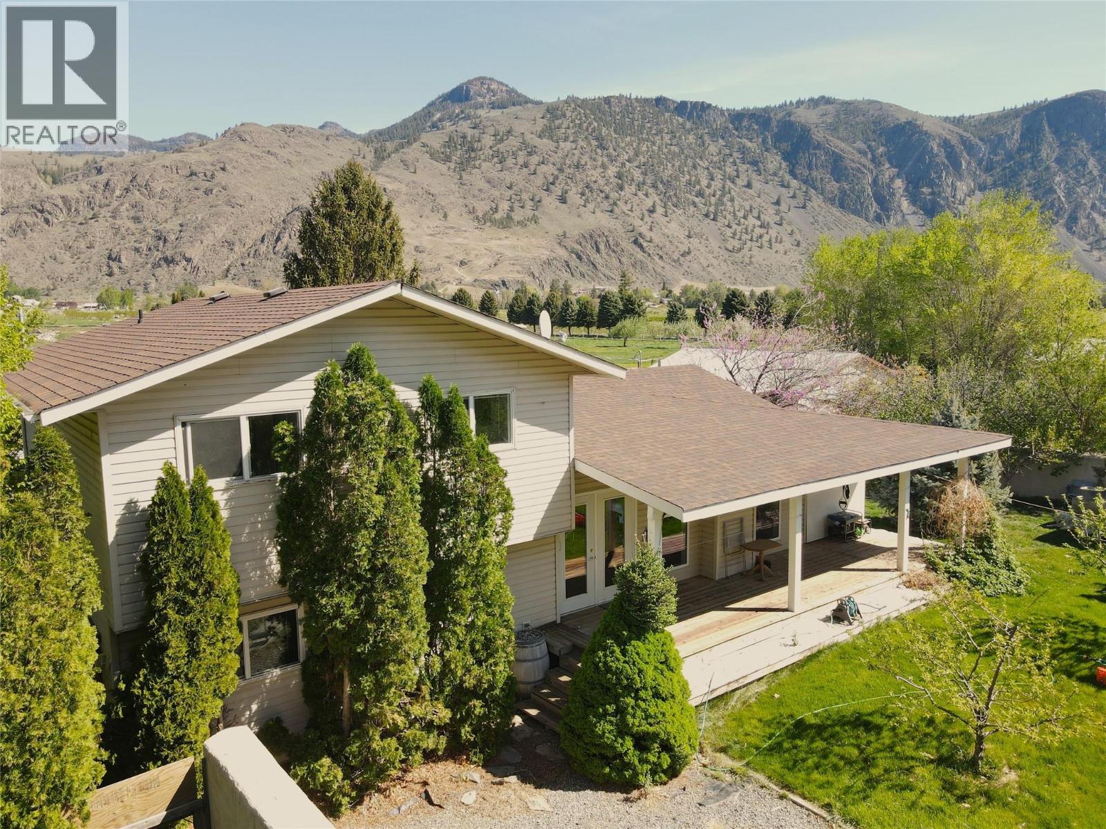2626 Highway 3, Keremeos