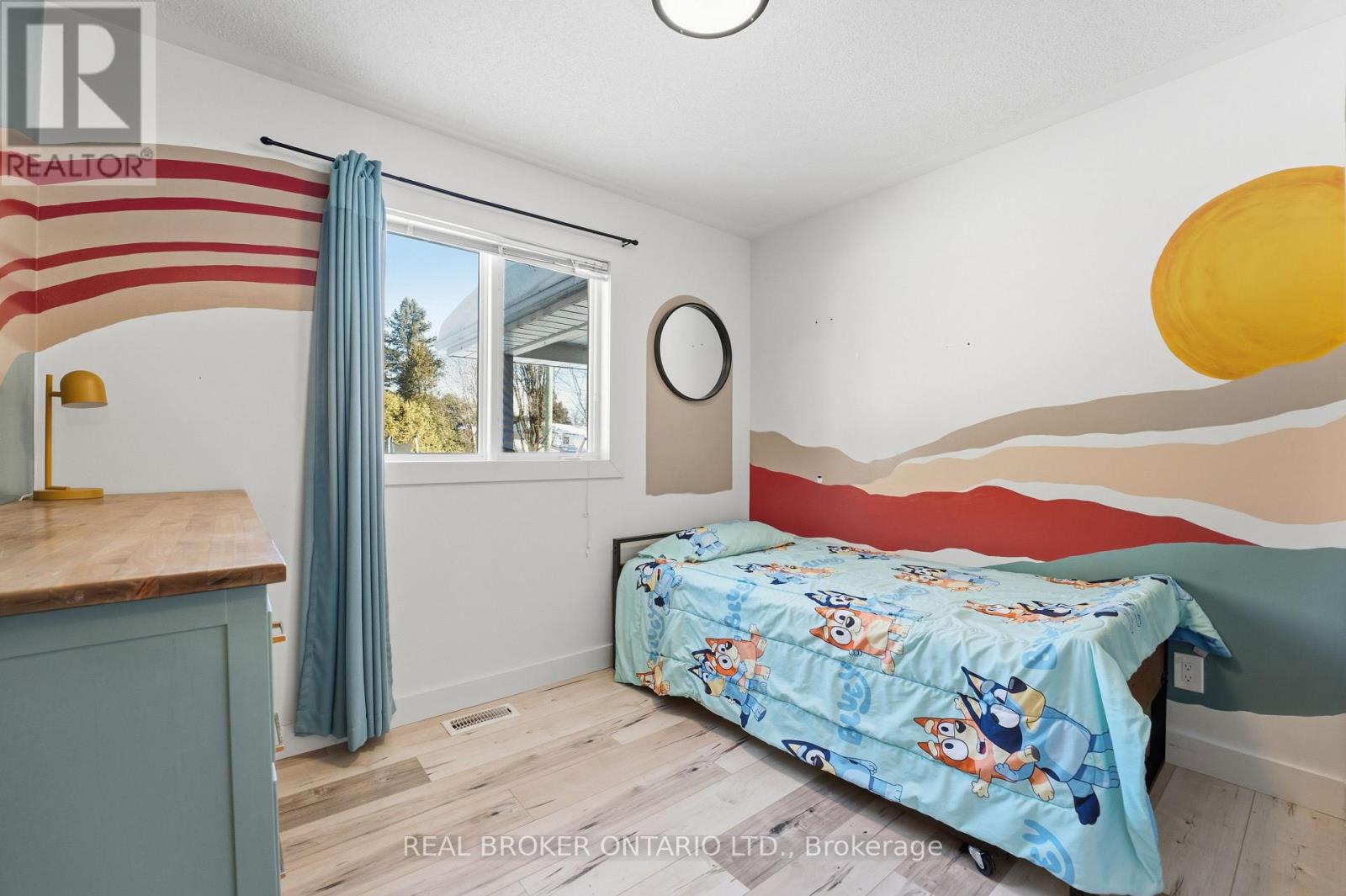 1391 SUTHERLAND DRIVE - 27