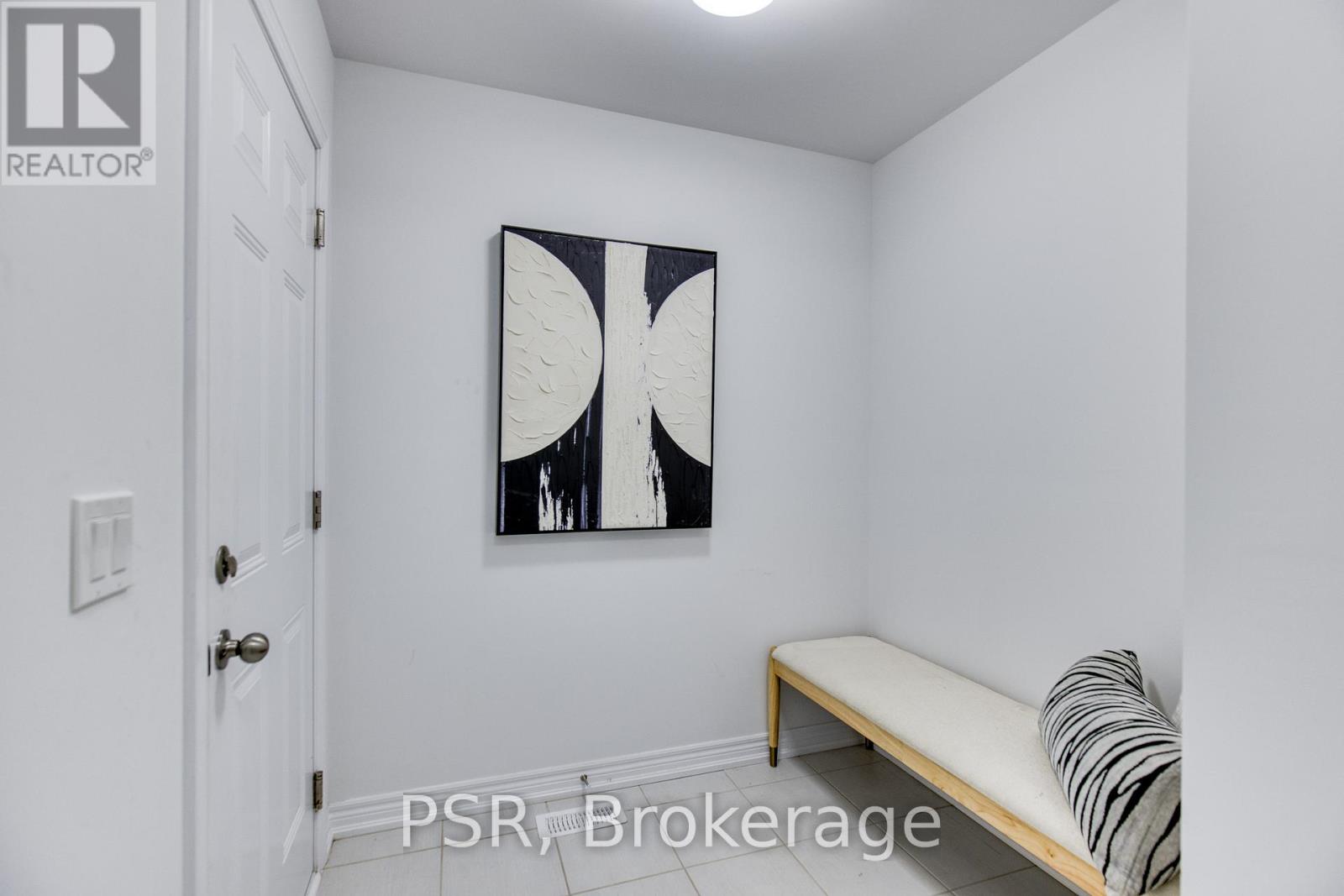275 REA DRIVE - 18
