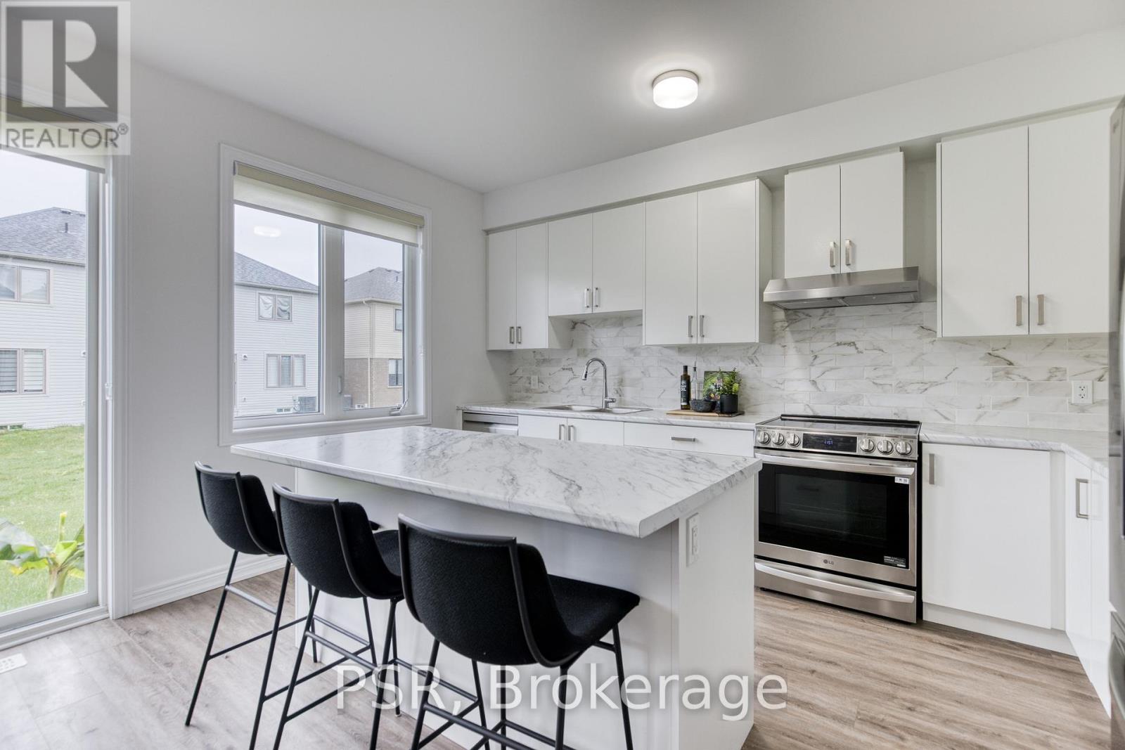 275 REA DRIVE - 2