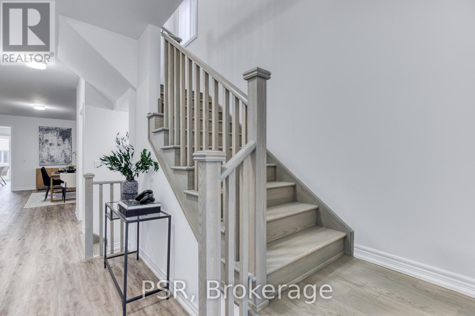 275 REA DRIVE - 22