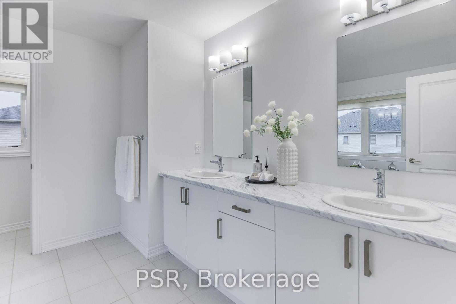 275 REA DRIVE - 26
