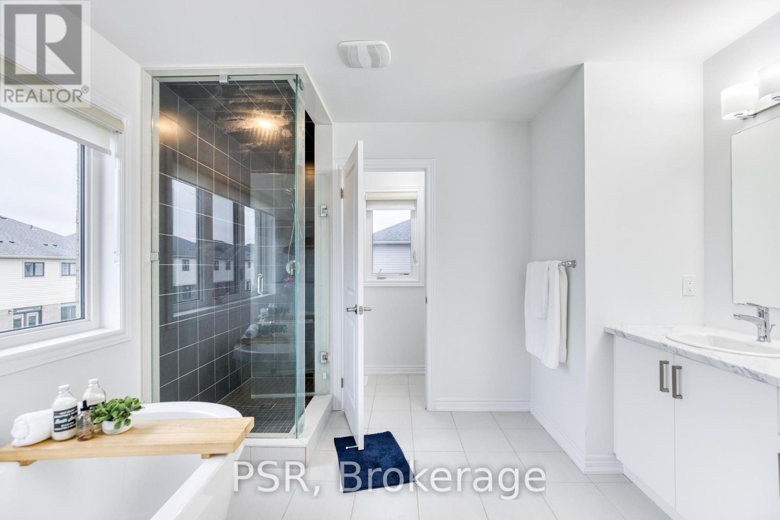 275 REA DRIVE - 27