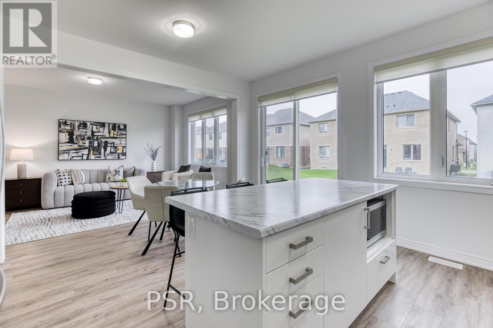275 REA DRIVE - 3