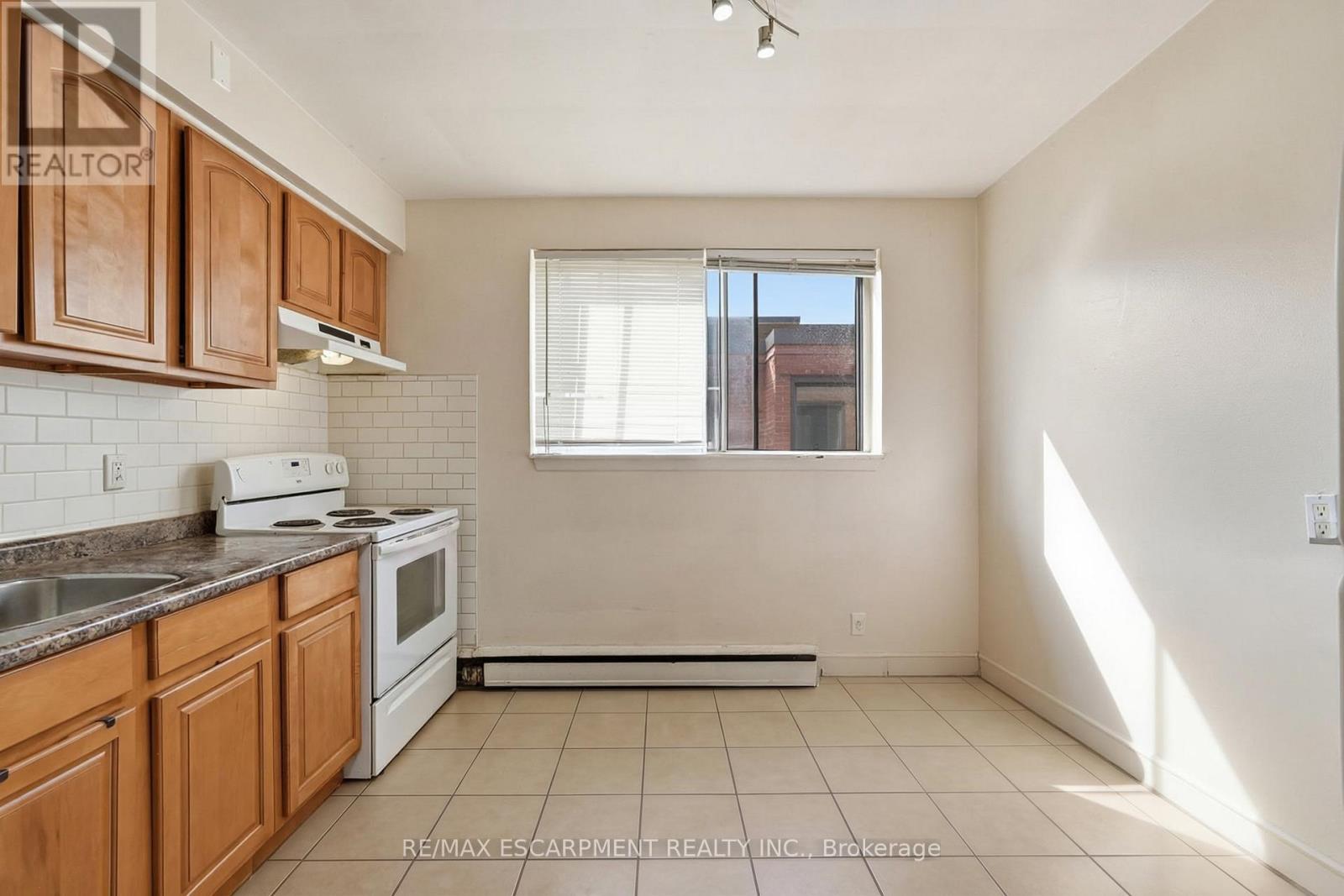 1254 FENNELL AVENUE E - 28