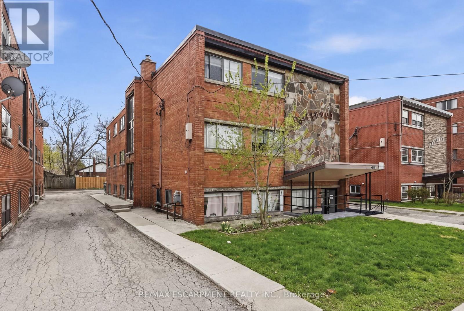 1254 FENNELL AVENUE E - 3