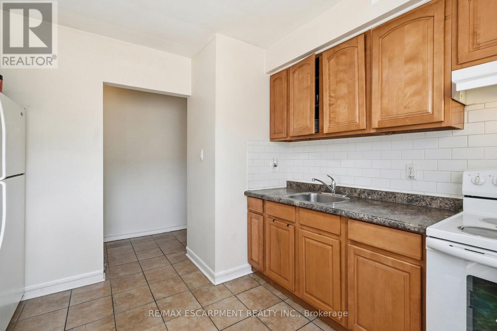 1254 FENNELL AVENUE E - 31