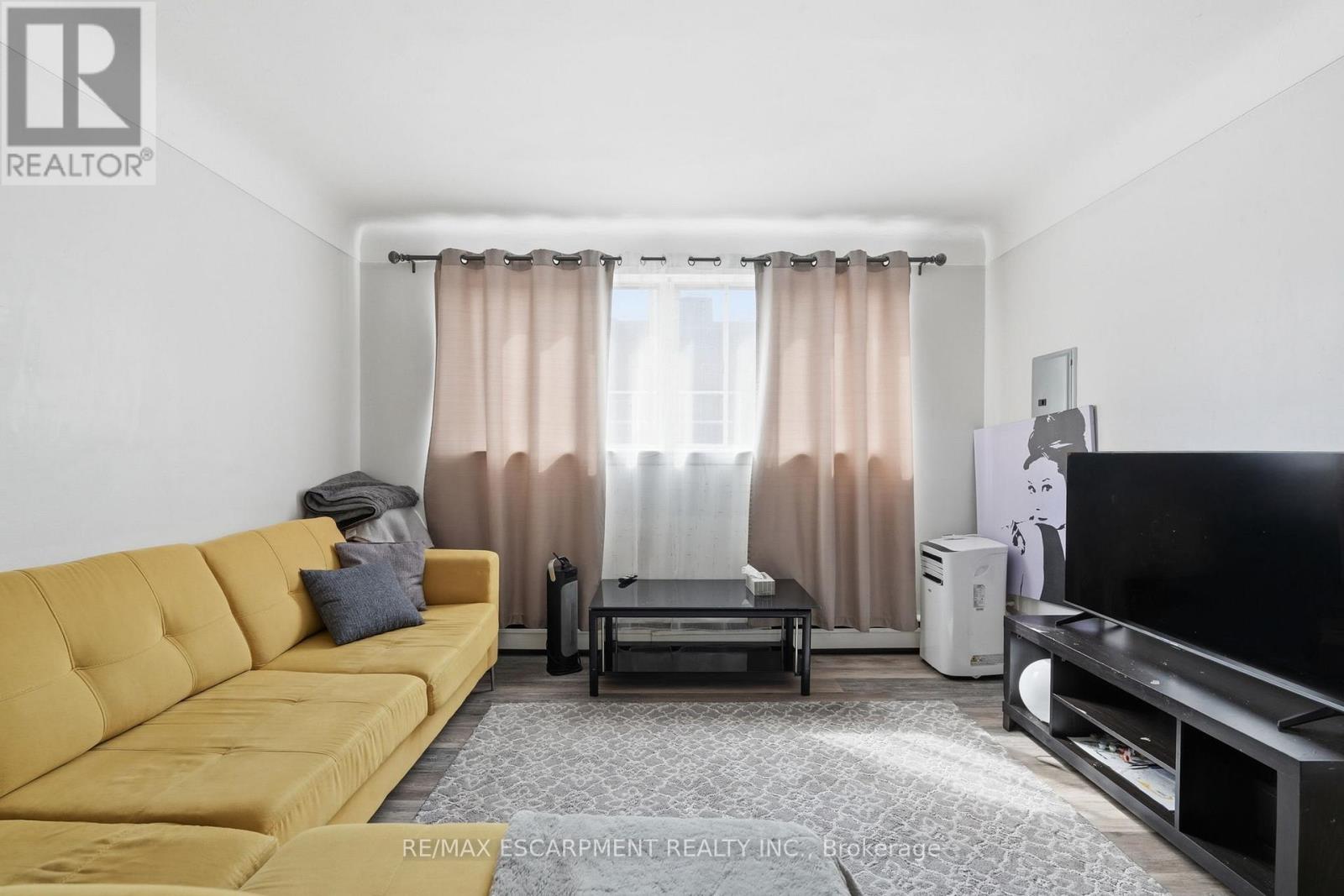1254 FENNELL AVENUE E - 33