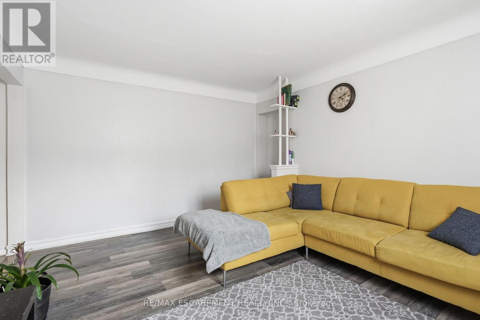 1254 FENNELL AVENUE E - 34