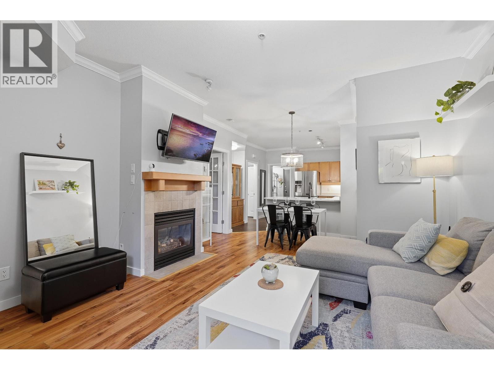 125 600 PARK CRESCENT — photo 13
