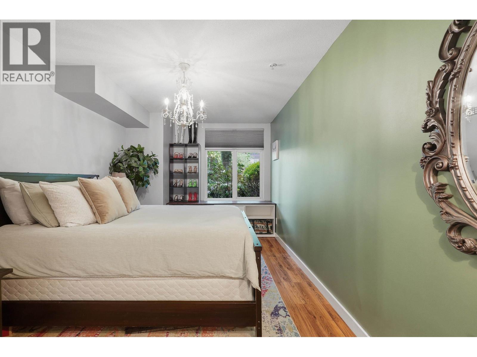 125 600 PARK CRESCENT — photo 18