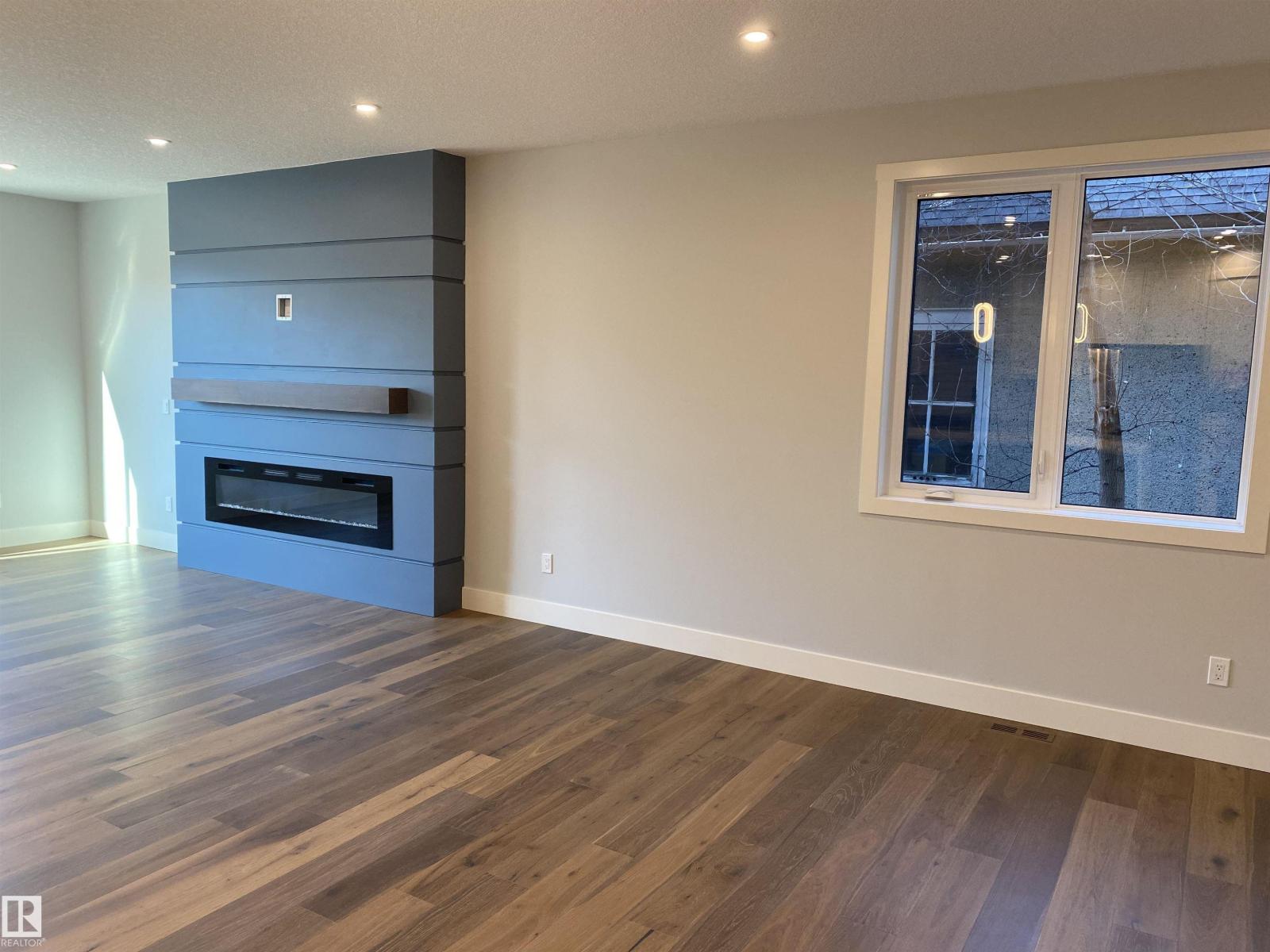 9515 75 AV NW, Edmonton