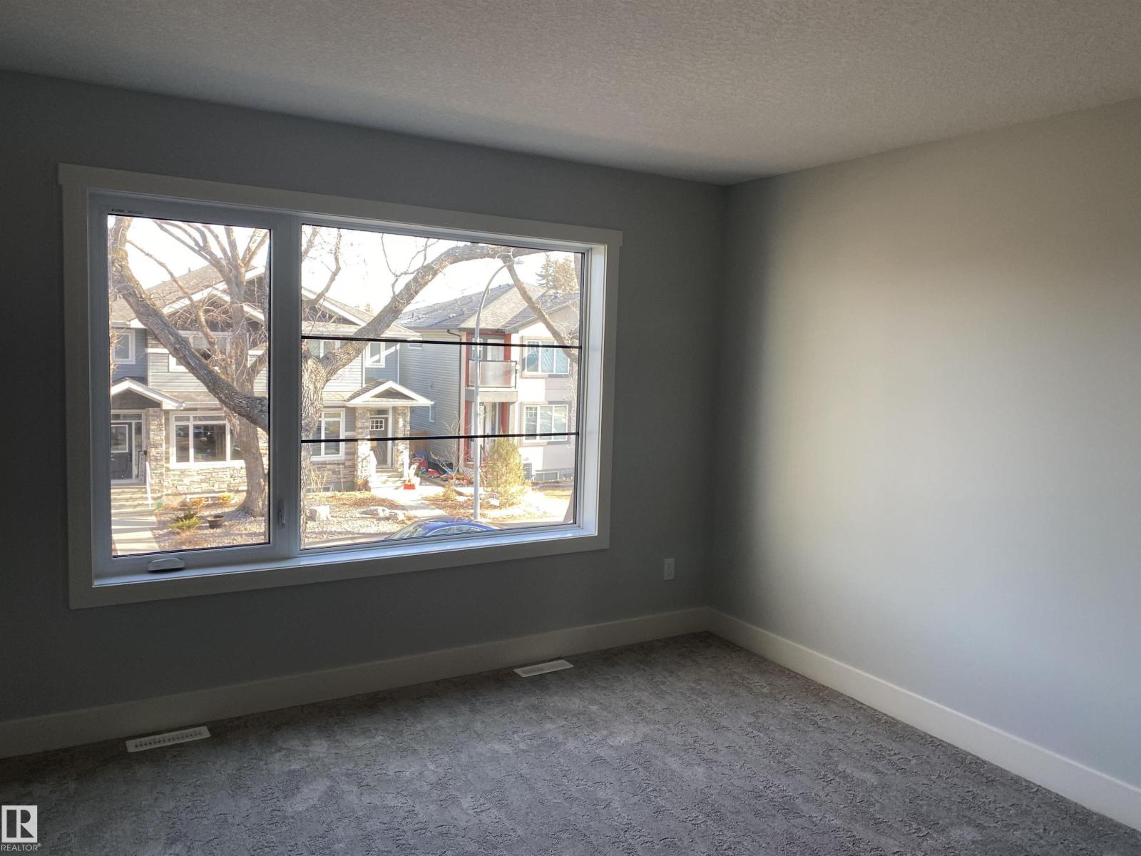 9515 75 AV NW, Edmonton