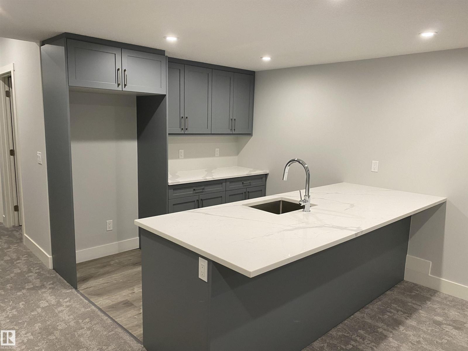 9515 75 AV NW, Edmonton