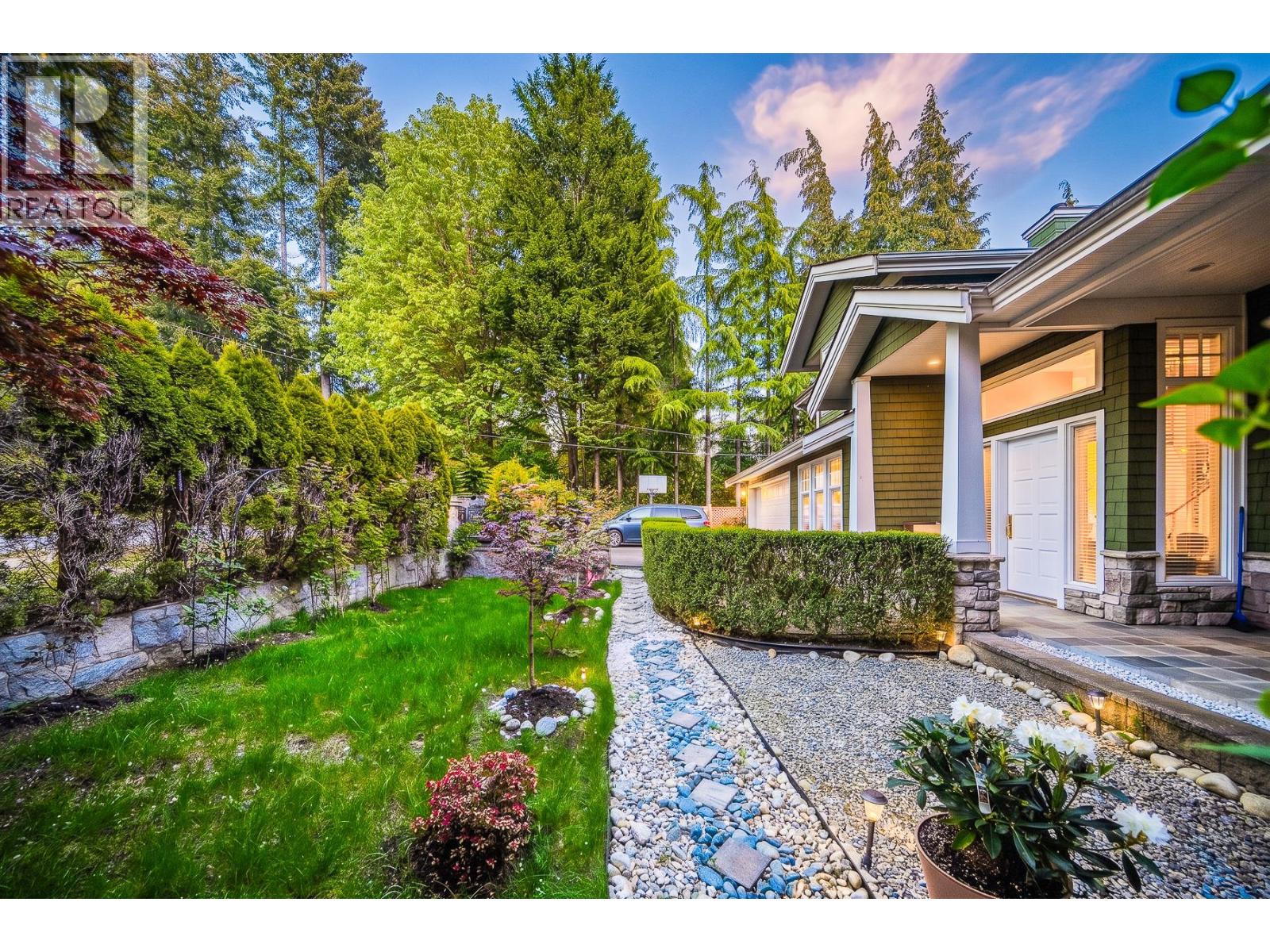 550 KEITH ROAD — photo 3