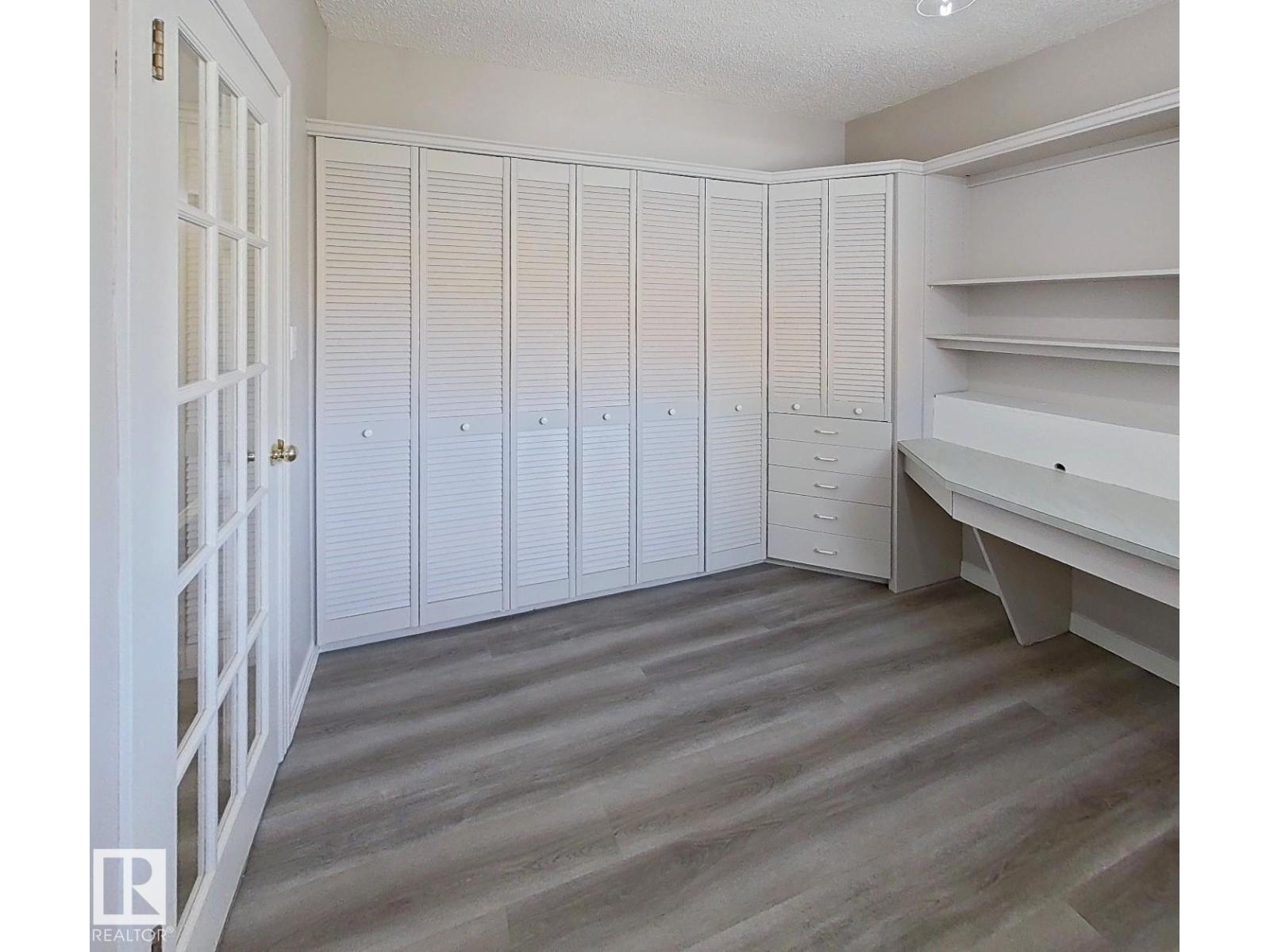 9624 75 ST NW - 16