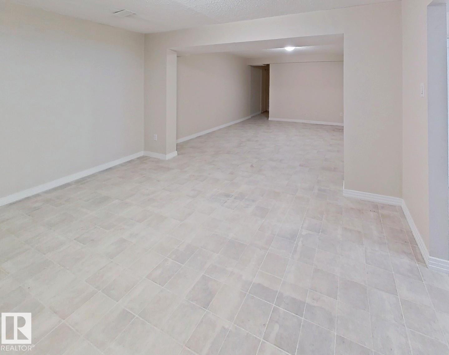 9624 75 ST NW - 24