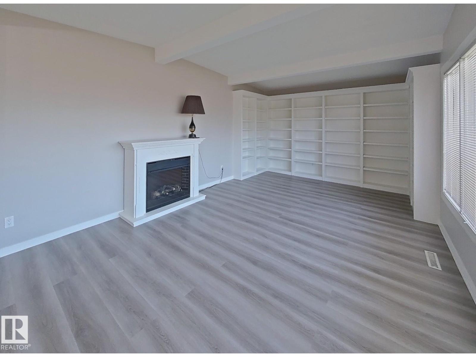 9624 75 ST NW - 6
