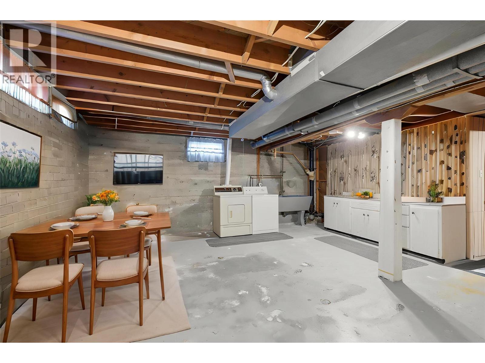 465 Linden Avenue - 32
