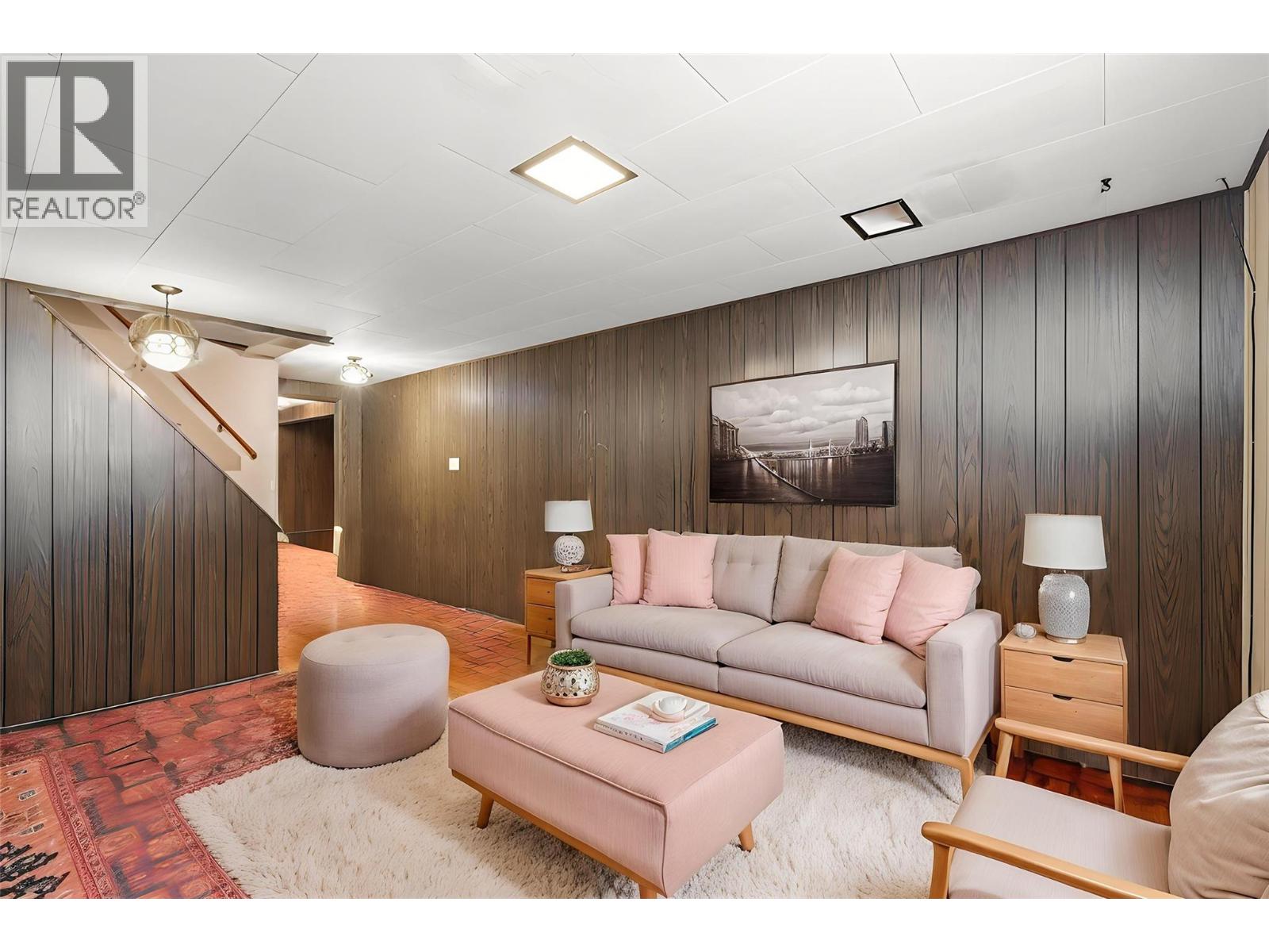 465 Linden Avenue - 27