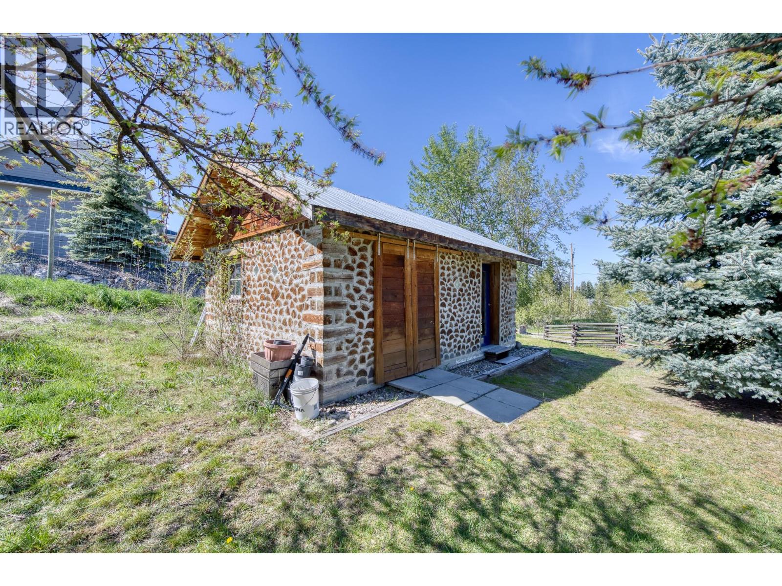  3990 June Springs Road, Kelowna