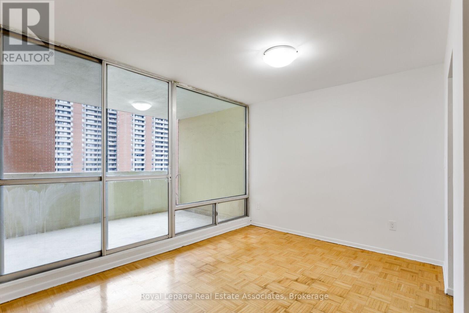 #1710 5 MASSEY SQUARE - 18
