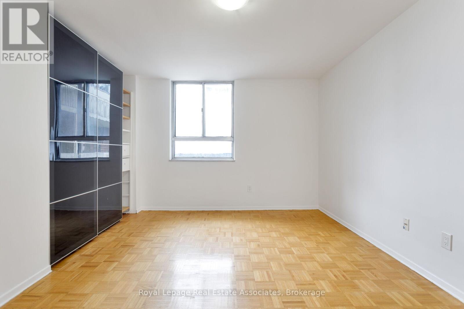#1710 5 MASSEY SQUARE - 29
