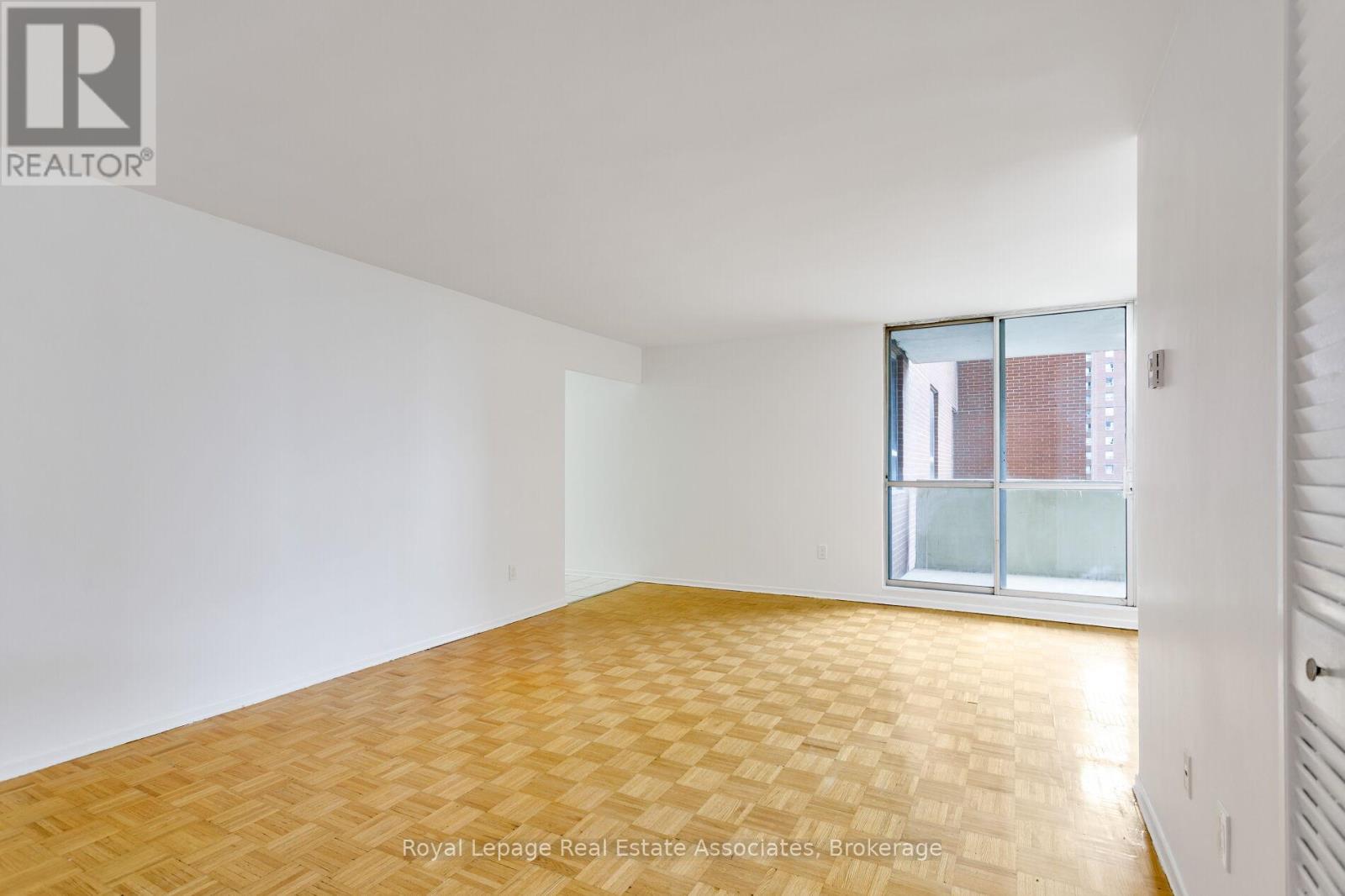 #1710 5 MASSEY SQUARE - 4