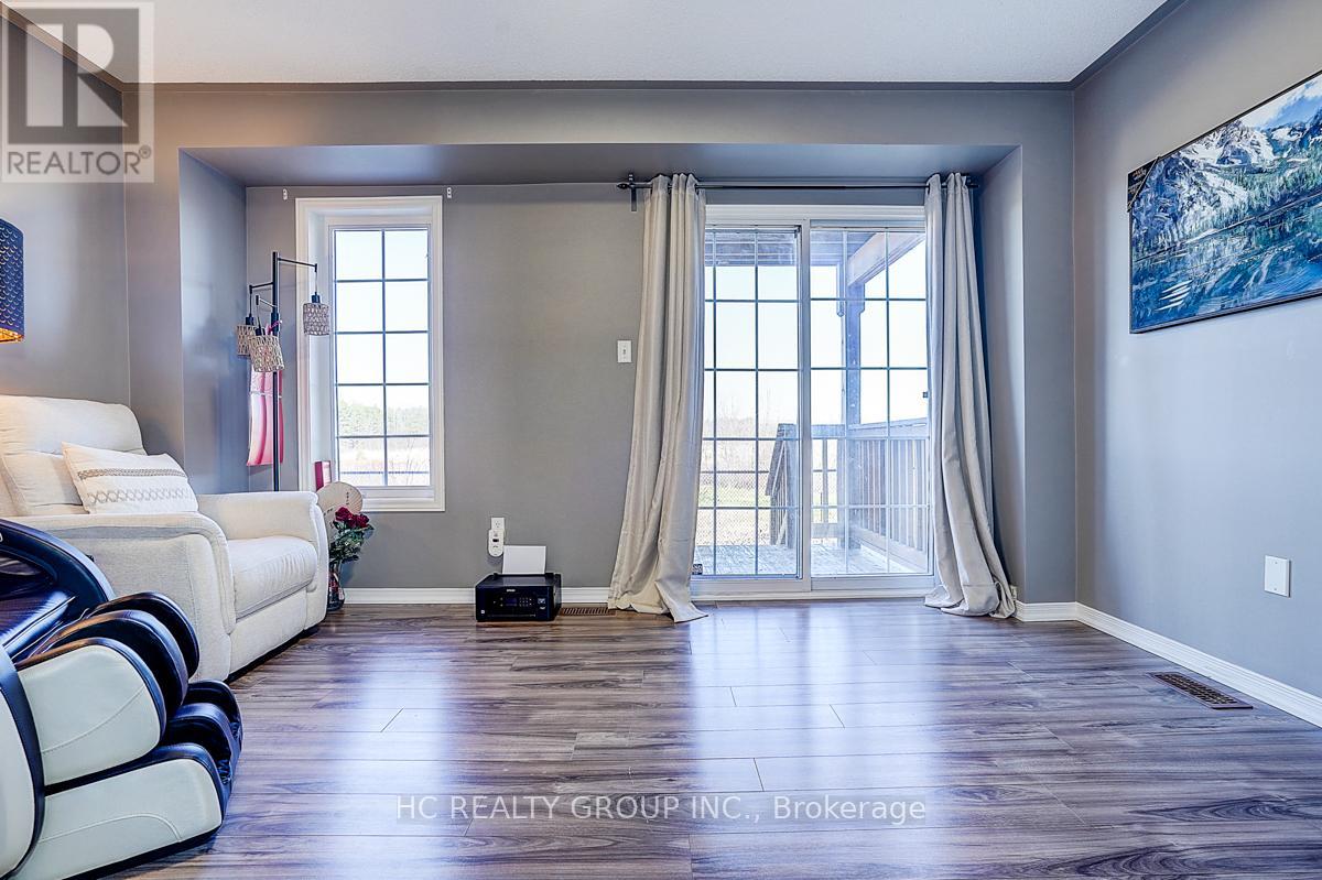 20 PRINCE CHARLES WAY - 12