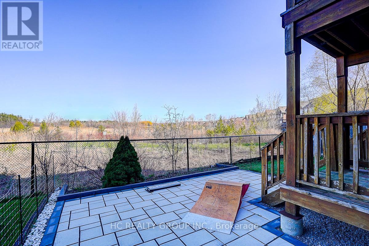 20 PRINCE CHARLES WAY - 6