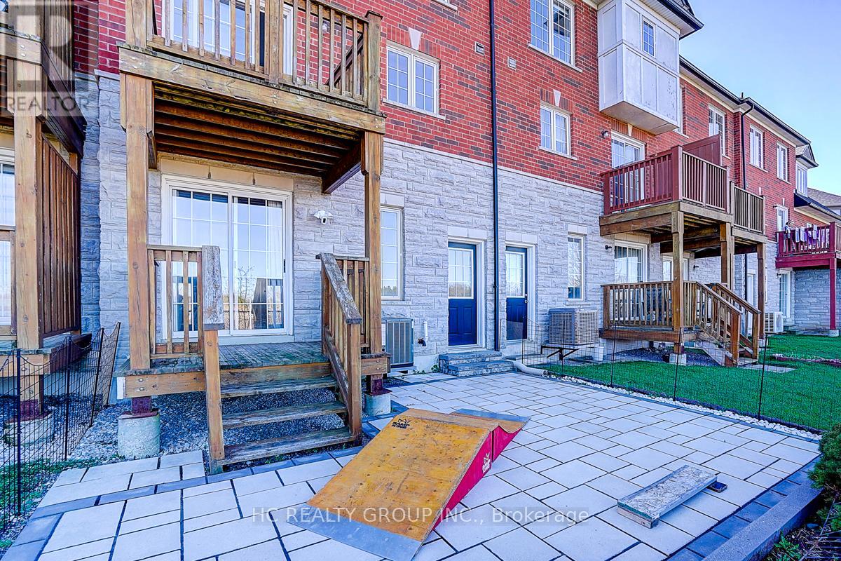 20 PRINCE CHARLES WAY - 7